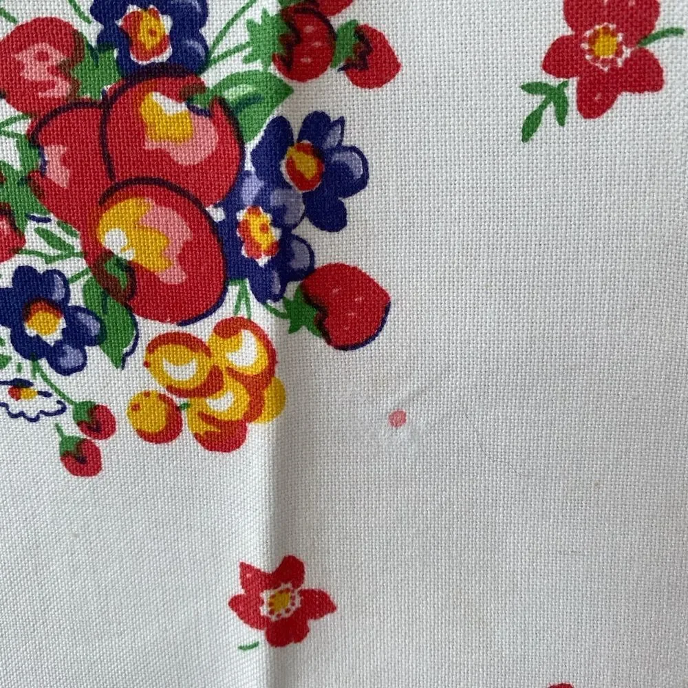 Vintage Fruit Print Cotton Table Cloth 52” x 52” Brand New in Package w/ flaw